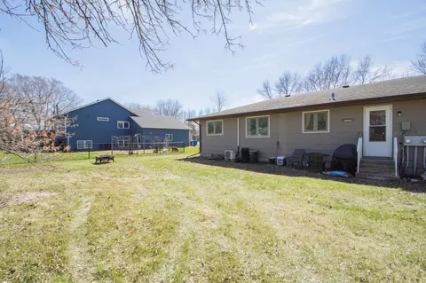 Exterior - 505 8th Ave SE, Barnesville, MN 56514 photo 4 of 6