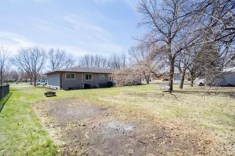 Exterior - 505 8th Ave SE, Barnesville, MN 56514 photo 3 of 6