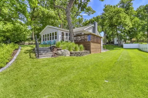 1324 E Shore Dr, Detroit Lakes, MN 56501
