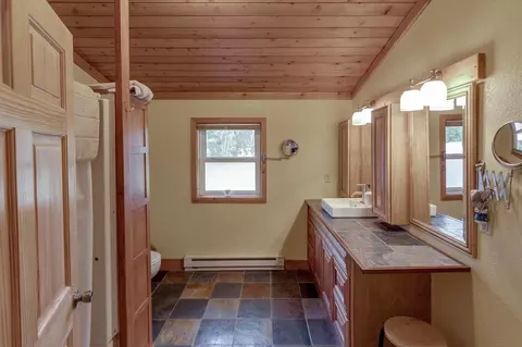 Bath - 671 Shore Haven Ln, Hackensack, MN 56452 photo 2 of 2