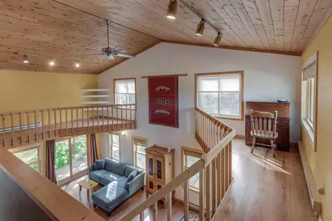 Entry Way - 671 Shore Haven Ln, Hackensack, MN 56452 photo 1 of 4