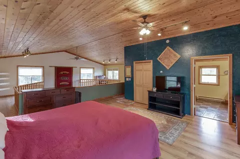Bedroom - 671 Shore Haven Ln, Hackensack, MN 56452 photo 3 of 3