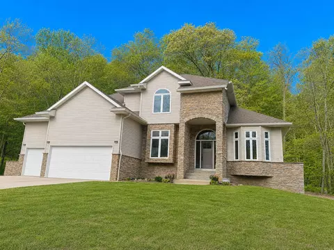 7000 Halifax Ln NW, Rochester, MN 55901