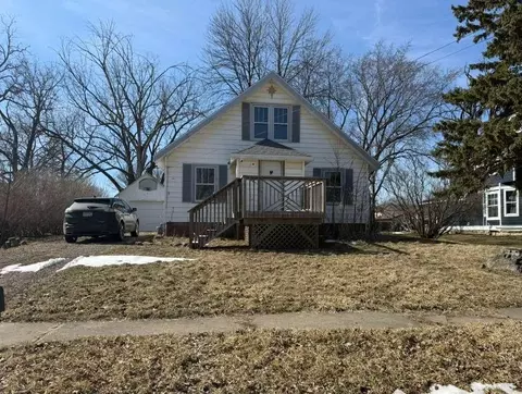 305 1st Ave NE, Dodge Center, MN 55927