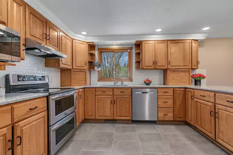 Kitchen - 4909 County Road 9 NE, Willmar, MN 56201 photo 3 of 5