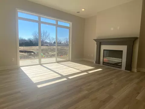 13784 Hollybrook Cir, Apple Valley, MN 55124