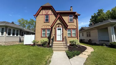 141 6th Ave S, South Saint Paul, MN 55075