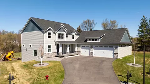 16860 Valley Rd, Eden Prairie, MN 55347