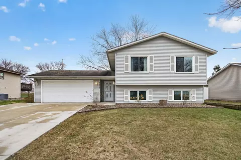 7373 Ivystone Ave S, Cottage Grove, MN 55016