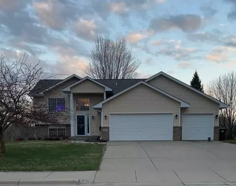 1402 7th St NE, New Prague, MN 56071