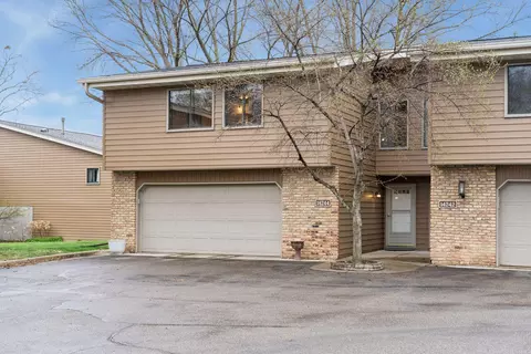 14244 Chestnut Dr, Eden Prairie, MN 55347