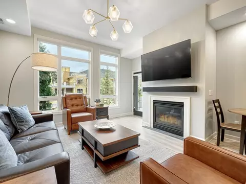 701 Linden St #105, Mendota Heights, MN 55118