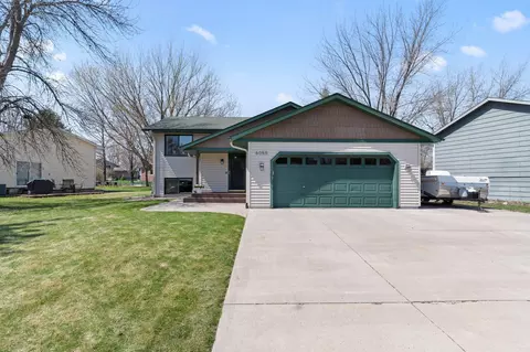 6055 Kalland Dr NE, Albertville, MN 55301