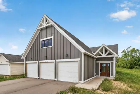31710 Madison Rd, Lindstrom, MN 55045