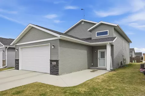 4540 18th St S, Moorhead, MN 56560