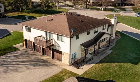 5 Conner Cir SW, Rochester, MN 55902