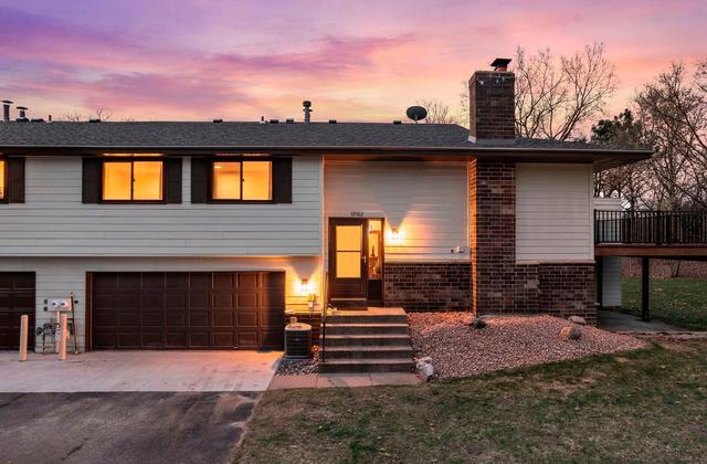 10502 Decatur Ave S, Bloomington, MN 55438