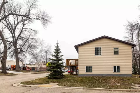 Exterior - 525 Bluff St, Enderlin, ND 58027 photo 4 of 6