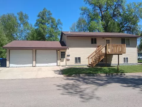 Exterior - 525 Bluff St, Enderlin, ND 58027 photo 2 of 6