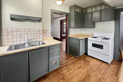 Kitchen - 714 9th St S, Saint Cloud, MN 56301 photo 3 of 4