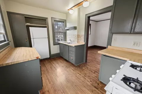 Kitchen - 714 9th St S, Saint Cloud, MN 56301 photo 2 of 4