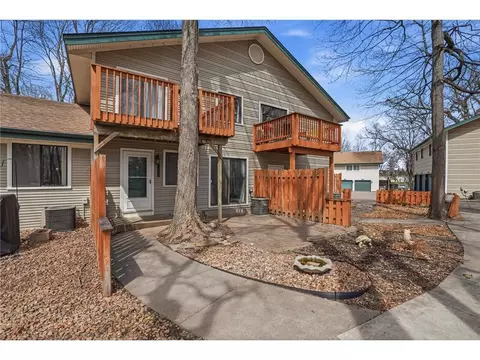 2775 Upland Ct, Plymouth, MN 55447