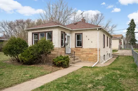 202 Park St W, South Saint Paul, MN 55075
