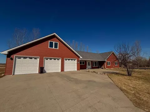 405 Garfield Ln, Lake Park, MN 56554