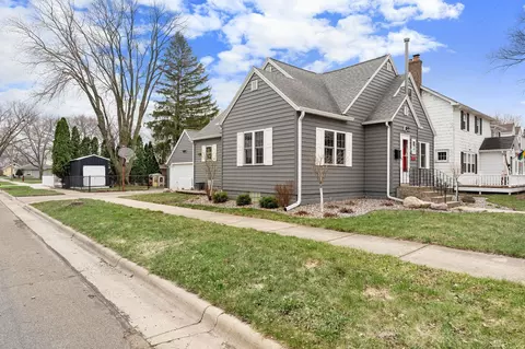 Exterior - 701 6th Ave SW, Austin, MN 55912 photo 3 of 11
