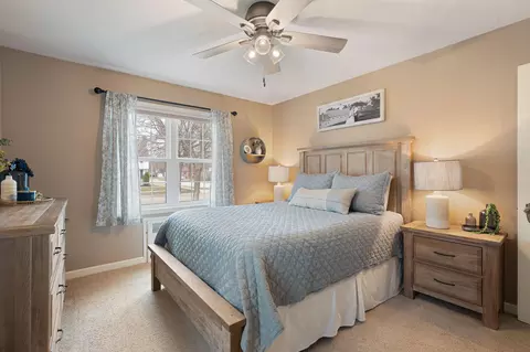 Bedroom - 701 6th Ave SW, Austin, MN 55912 photo 2 of 5