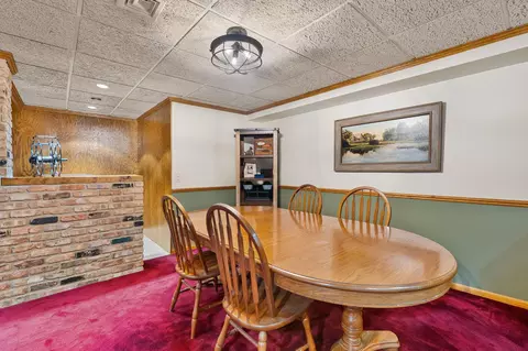 Dining - 701 6th Ave SW, Austin, MN 55912 photo 4 of 4