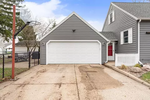 Exterior - 701 6th Ave SW, Austin, MN 55912 photo 7 of 11