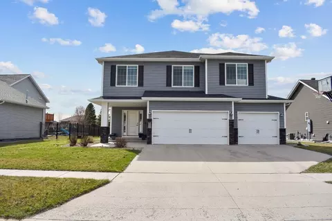 2115 41st St S, Moorhead, MN 56560