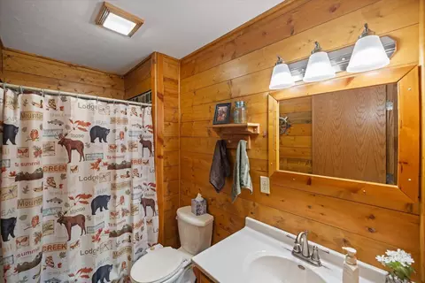 Bath - 4754 358th St, North Branch, MN 55056 photo 2 of 2