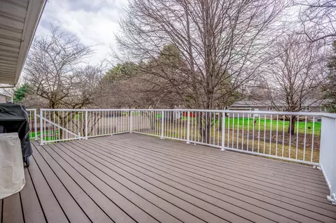 Exterior - 608 27th Ave SW, Willmar, MN 56201 photo 3 of 8