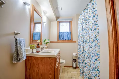 Bath - 608 27th Ave SW, Willmar, MN 56201 photo 3 of 3