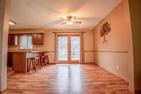 Living - 608 27th Ave SW, Willmar, MN 56201 photo 2 of 3