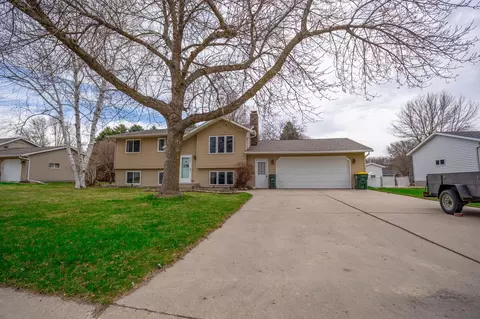 Exterior - 608 27th Ave SW, Willmar, MN 56201 photo 8 of 8