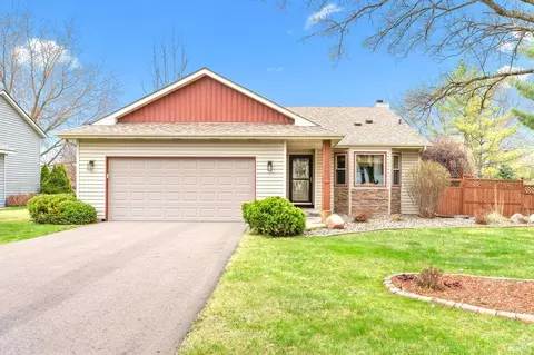 2581 Henslow Ave N, Oakdale, MN 55128