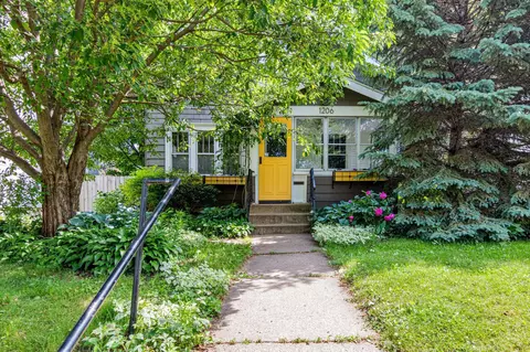 1206 Van Buren Ave, Saint Paul, MN 55104