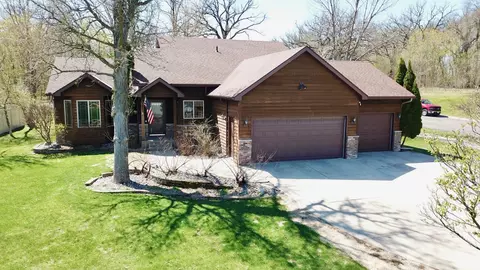 1502 17th St S, Sartell, MN 56377
