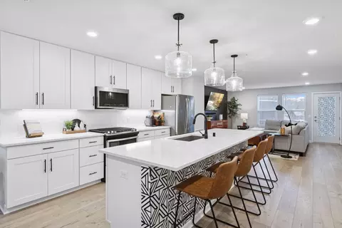 657 Village Dr #03, New Brighton, MN 55112