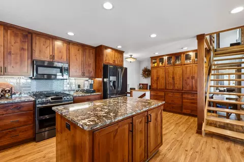 Kitchen - 201 Hilltop Rd, Shell Lake, WI 54871 photo 3 of 9