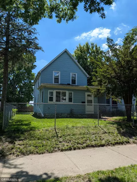 2003 Willow Ave N, Minneapolis, MN 55411