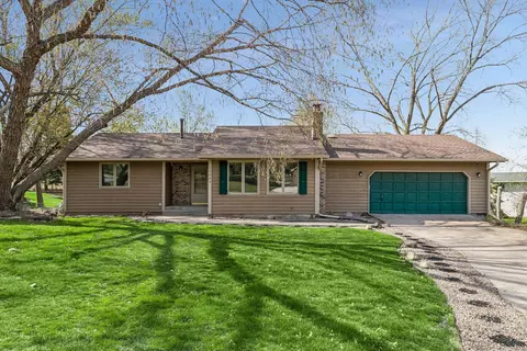 17082 Hamilton Dr, Lakeville, MN 55044