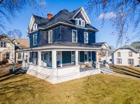 118 W Chestnut St, Lake City, MN 55041
