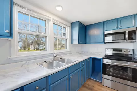 Kitchen - 40 31st Ave N, Saint Cloud, MN 56303 photo 1 of 3