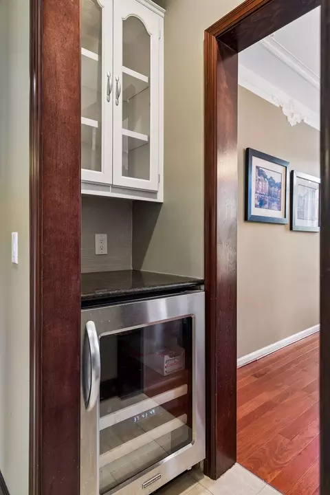 Kitchen - 3820 Hunters Overlook Ln, Eagan, MN 55123 photo 12 of 13