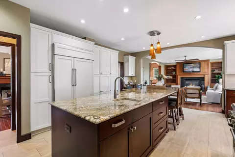 Kitchen - 3820 Hunters Overlook Ln, Eagan, MN 55123 photo 9 of 13