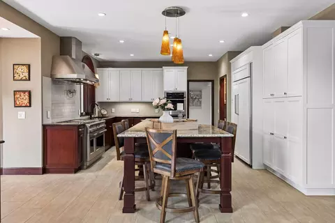 Kitchen - 3820 Hunters Overlook Ln, Eagan, MN 55123 photo 1 of 13